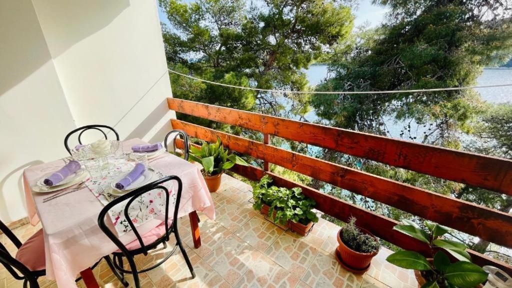 Lovely Apartments On The Private Beach - Island Korcula Prizba Exterior foto